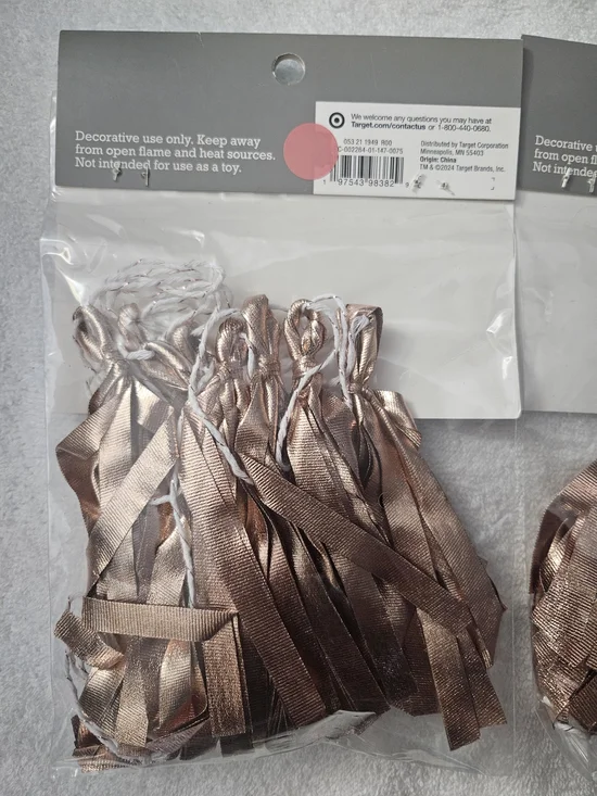 2 Pack Of Spritz Metallic Gold Tassel Garland Decor 5 FT Party Banners - Picture 4 of 5